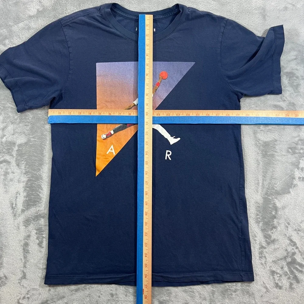 JORDAN Sportswear Club Novelty Tee Mens Small Navy Good Air Jordan Graphic Print